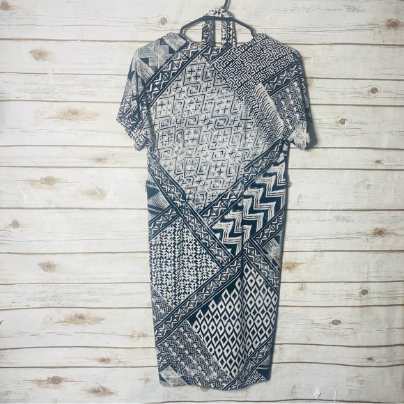 BCBGMaxAzria Black and White V Neck Patterned Short Sleeve Belted Dress Size S - Picture 6 of 6